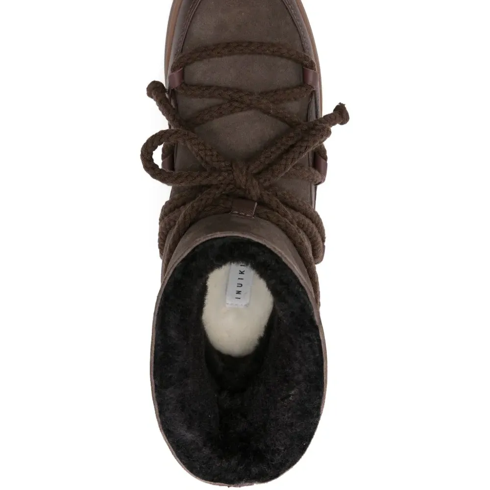 Ботинки на шнуровке Ботинки на шнуровке