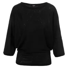 Футболка с вырезом-лодочкой