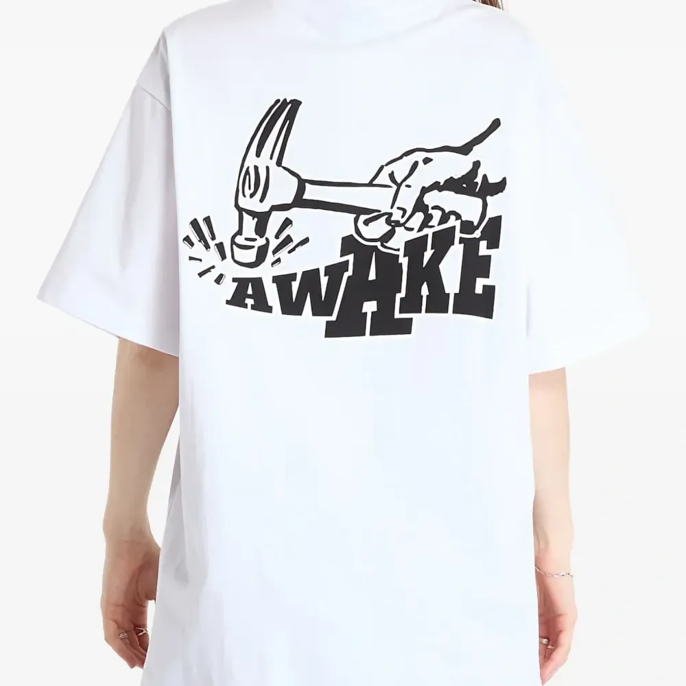 Футболка с графичным принтом