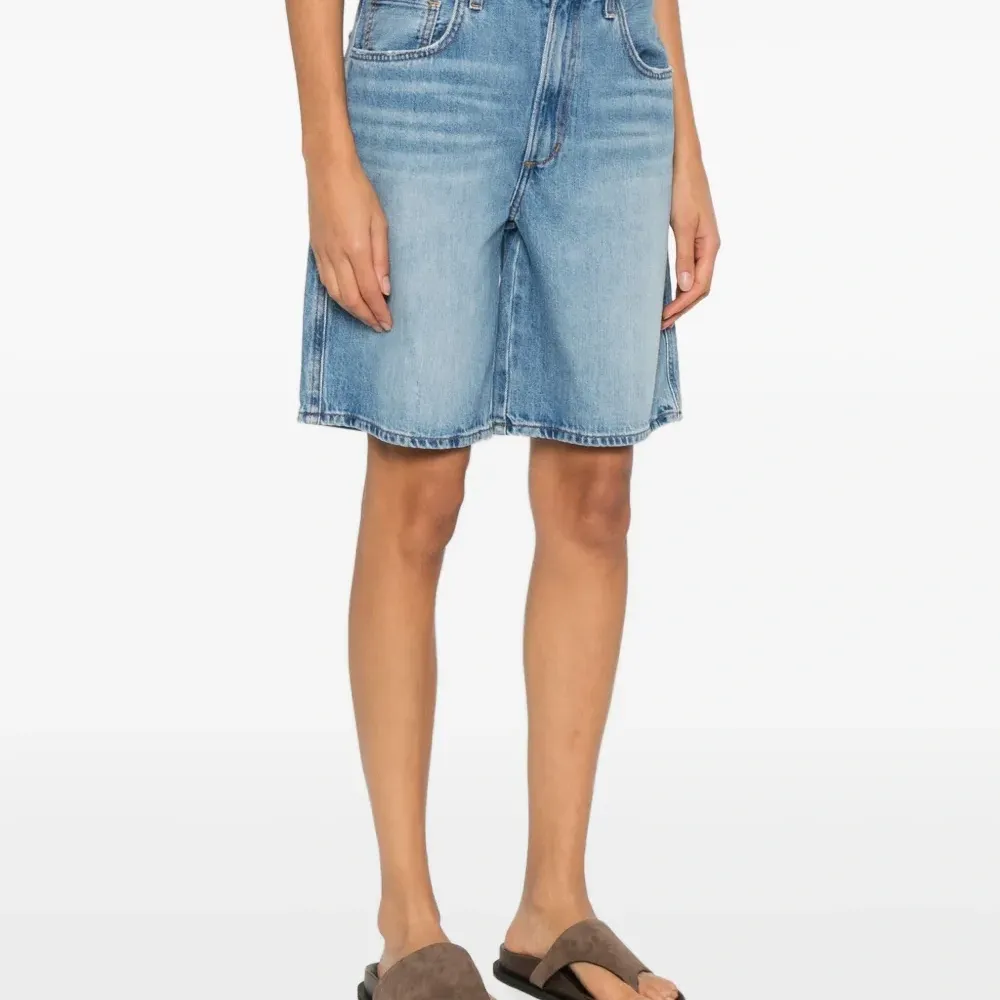 Джинсовые шорты Tommy с карманом Джинсовые шорты Tommy с карманом