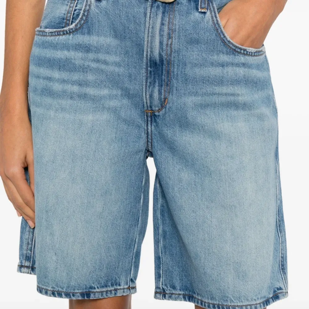 Джинсовые шорты Tommy с карманом Джинсовые шорты Tommy с карманом