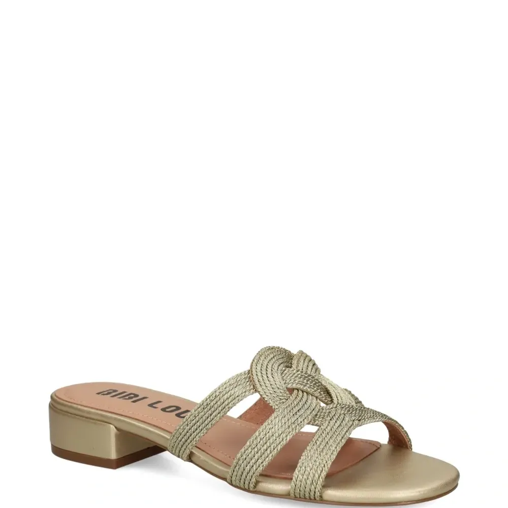 сандалии на резиновой подошве