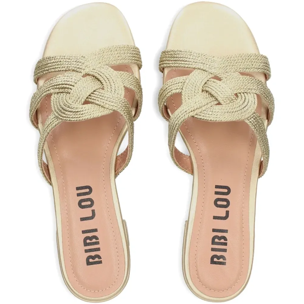 сандалии на резиновой подошве