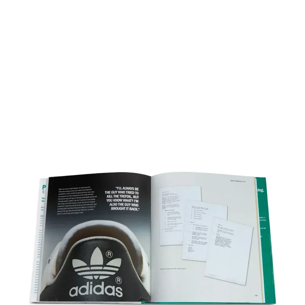 книга Sneaker Legend (27 x 24 см)