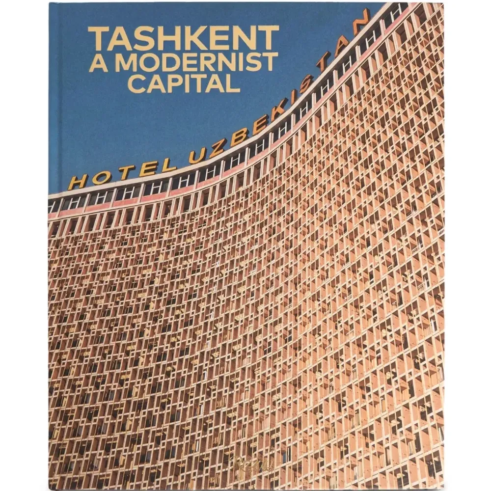 книга A Modernist Capital (36 x 27 см)