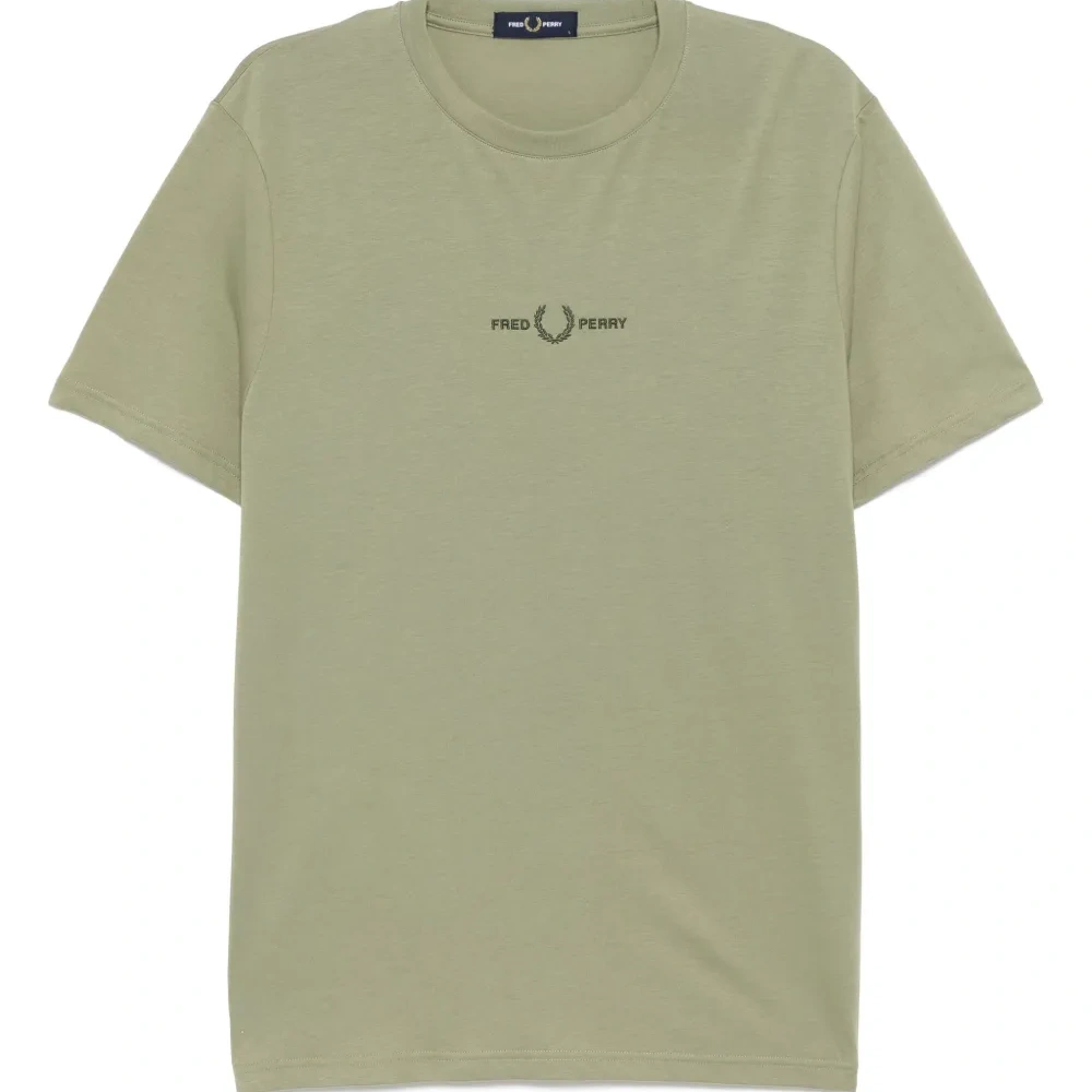 футболка с вышивкой