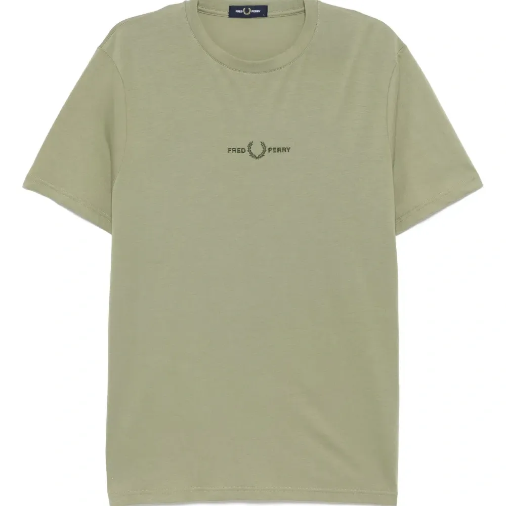 футболка с вышивкой футболка с вышивкой