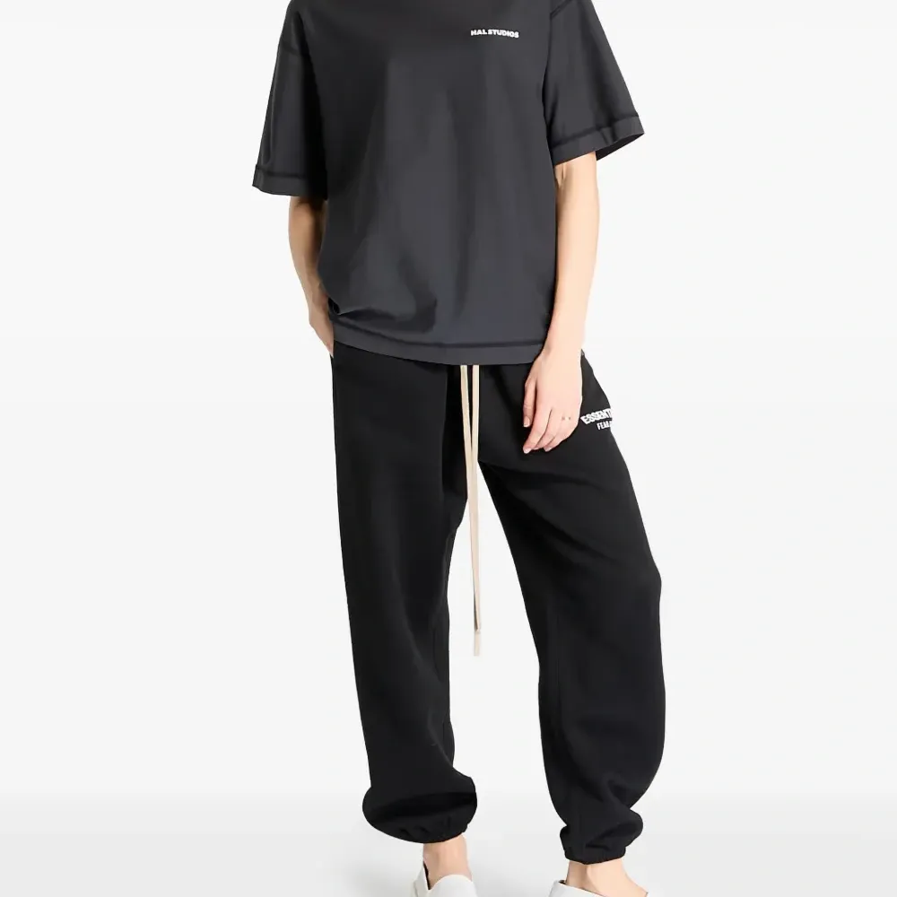 Футболка с логотипом