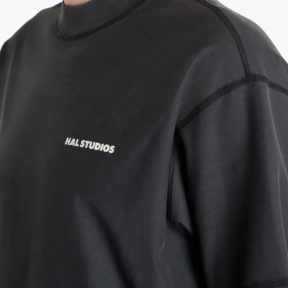 Футболка с логотипом