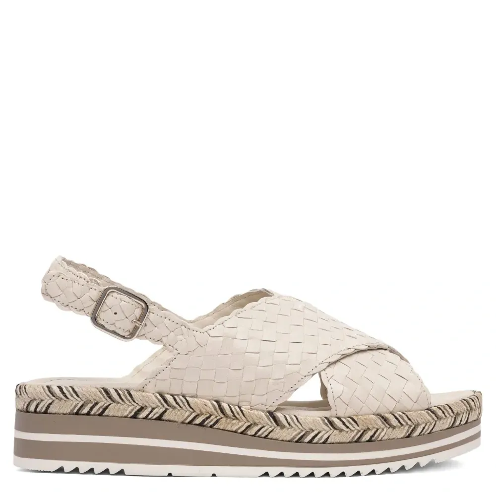 сандалии с плетеными ремешками