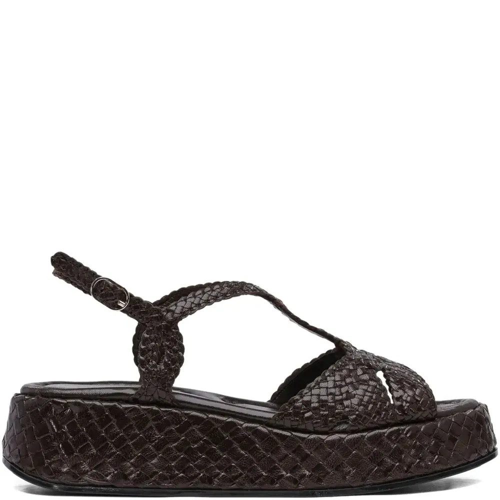 сандалии на платформе