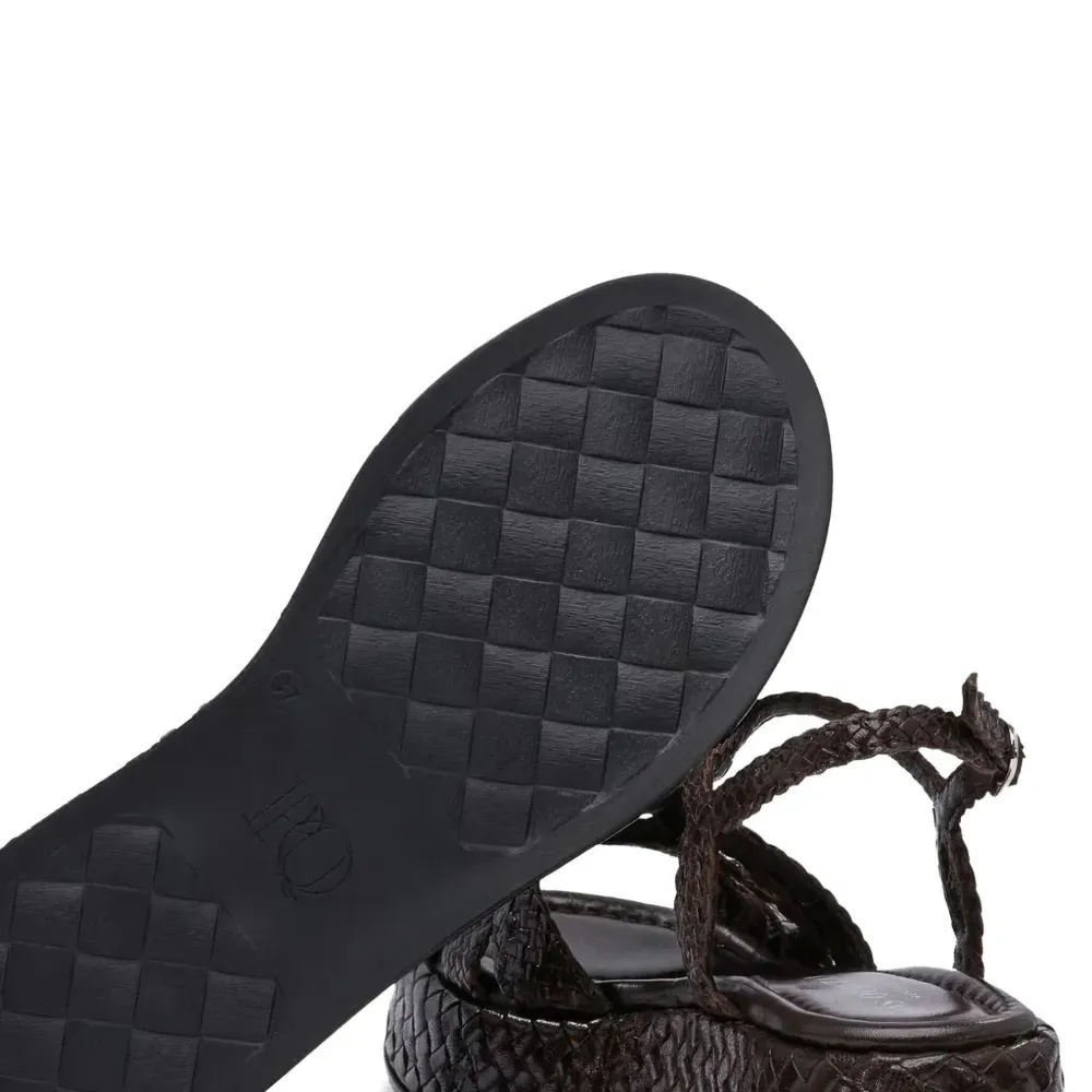 сандалии на платформе