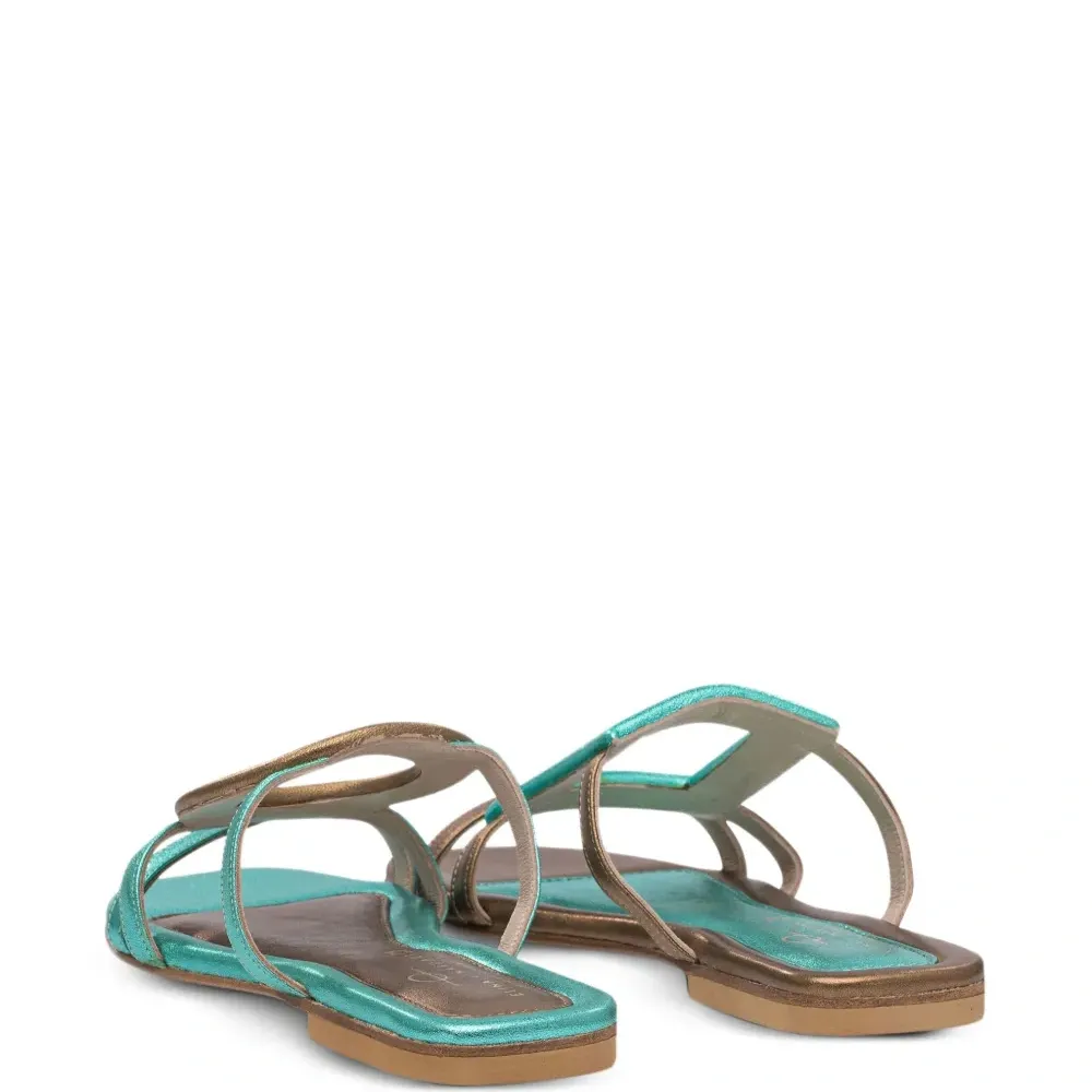 сандалии с эффектом металлик и пряжками сандалии с эффектом металлик и пряжками