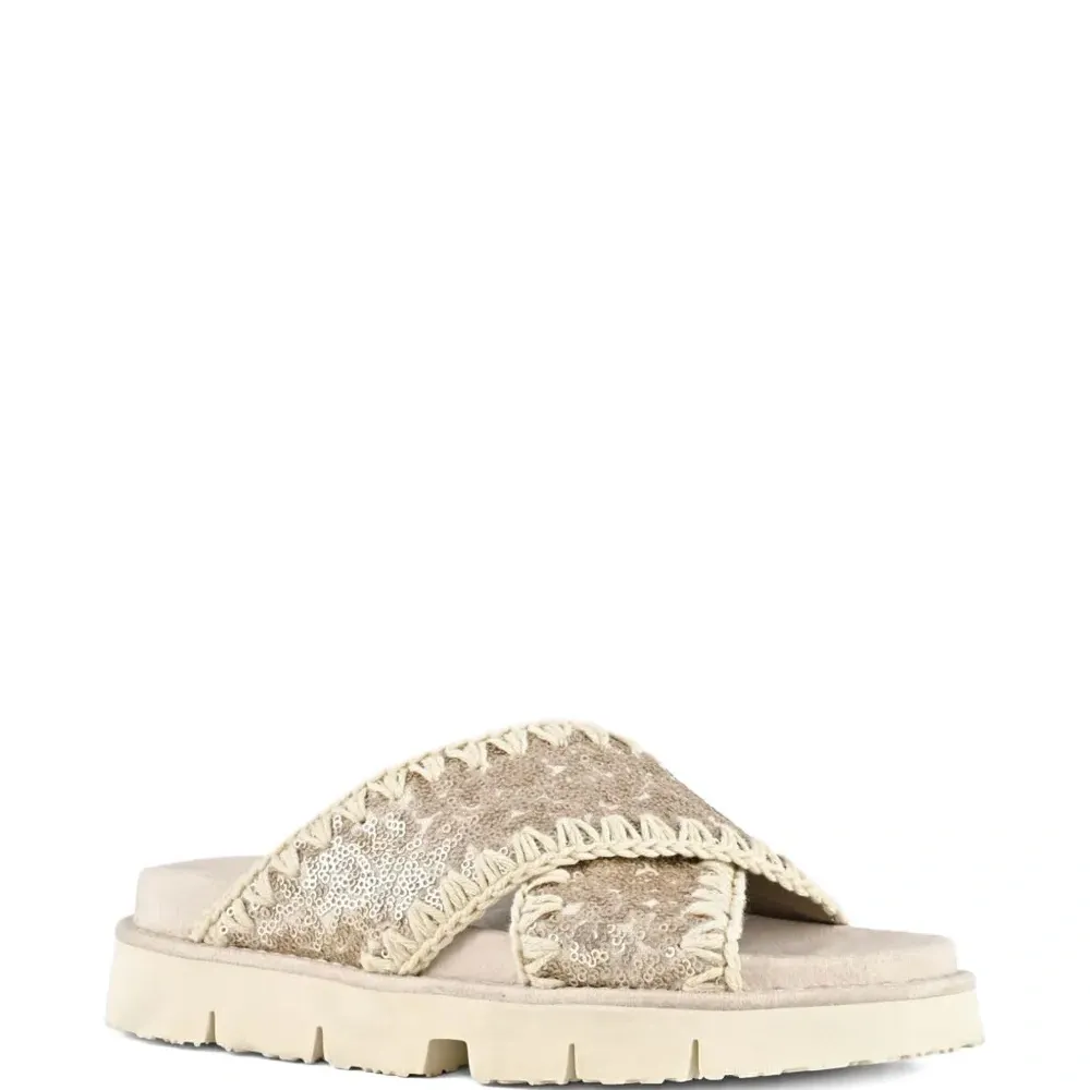 сандалии с перекрестными ремешками