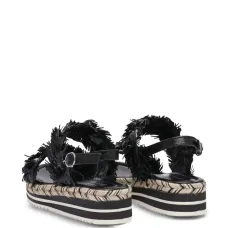 босоножки на платформе с бахромой