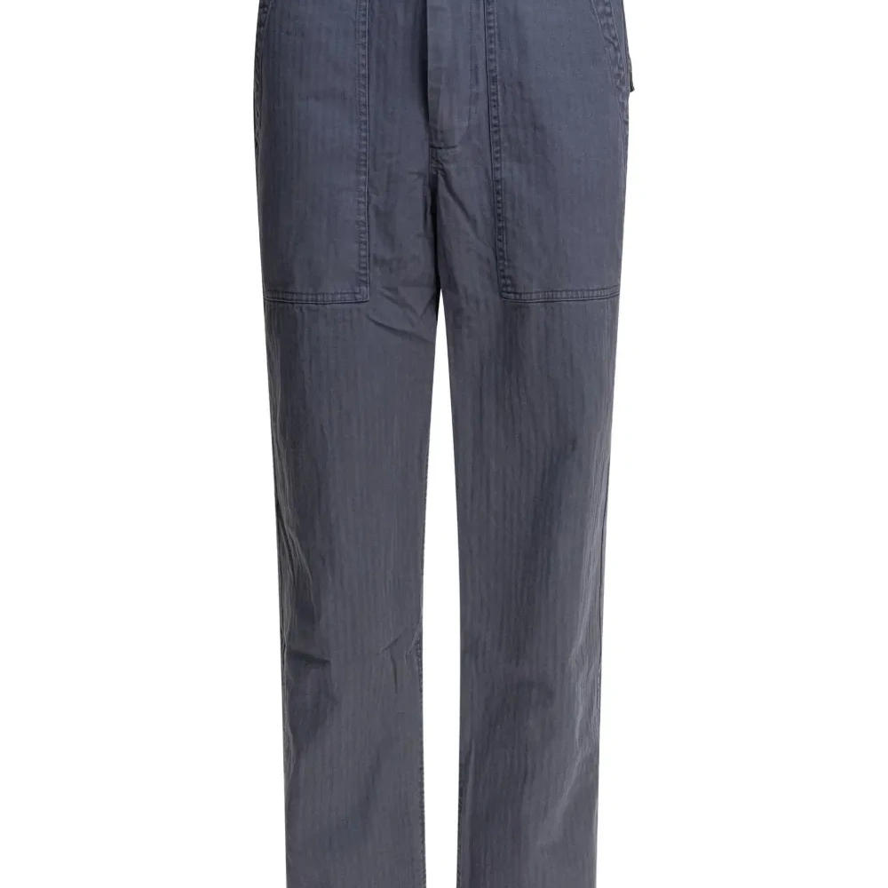 брюки с накладными карманами