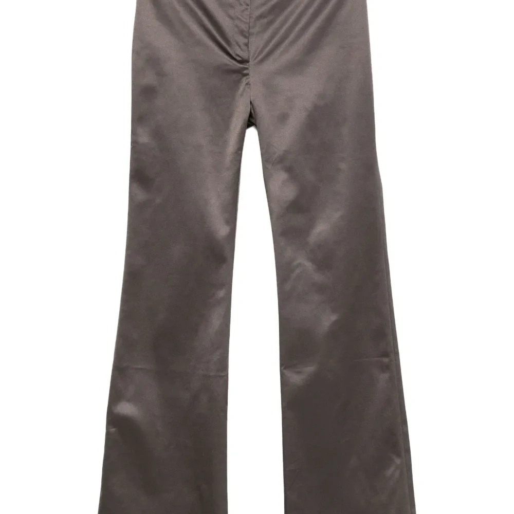 Расклешённые брюки