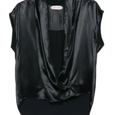 Атласная блузка с драпировкой