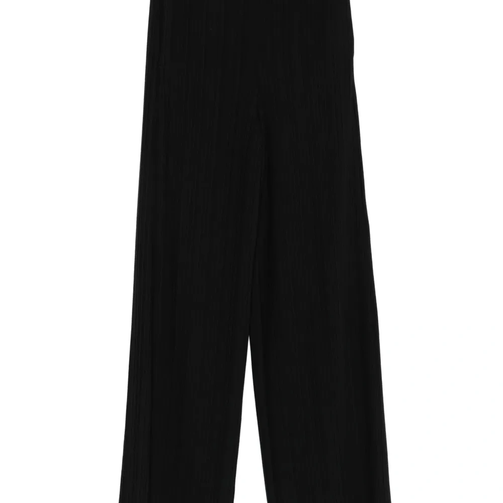 Широкие брюки со складками