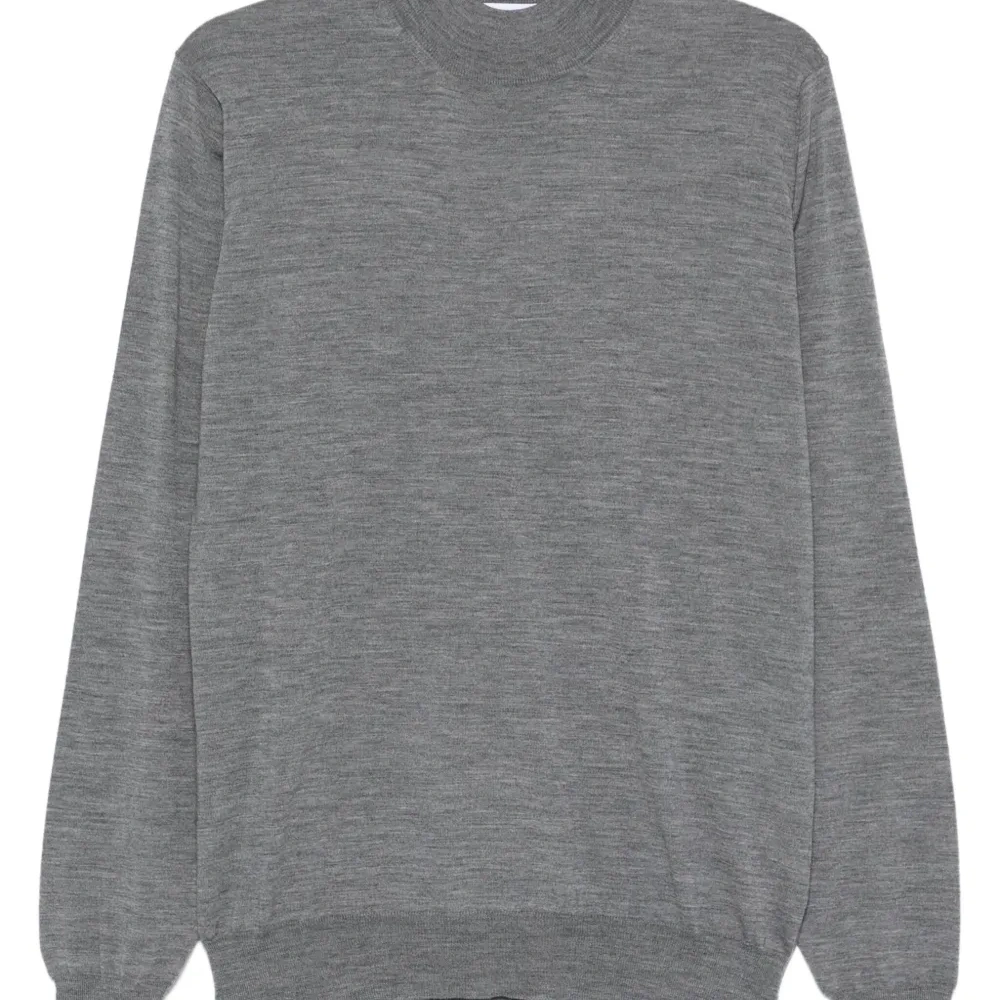 Шерстяной свитер с высоким воротником