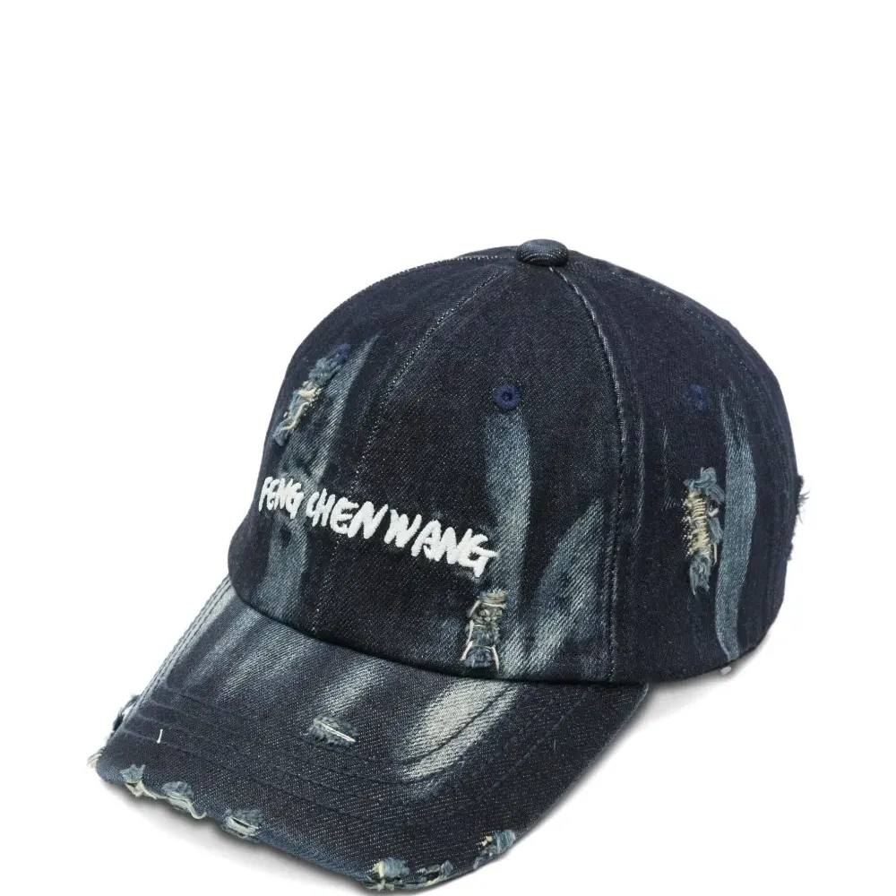 Кепка с эффектом тай-дай и состаренной отделкой