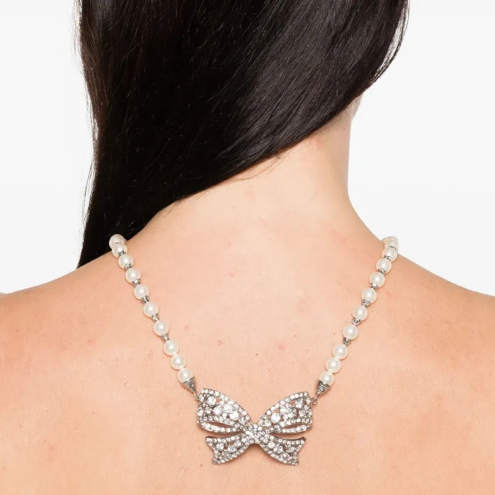 Колье с подвеской