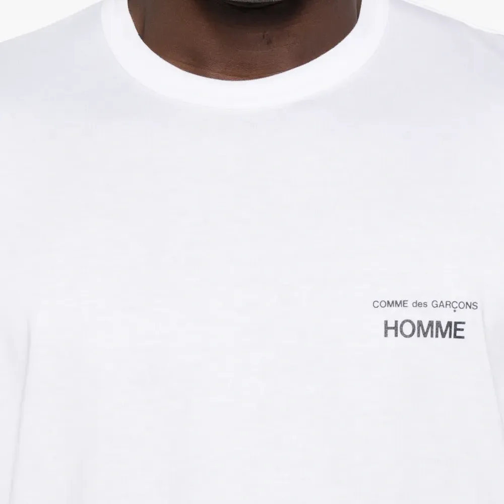 Футболка с логотипом