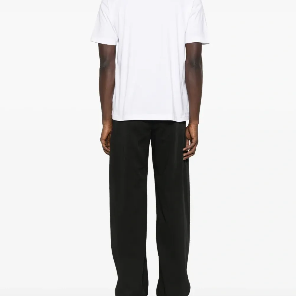 Футболка с логотипом