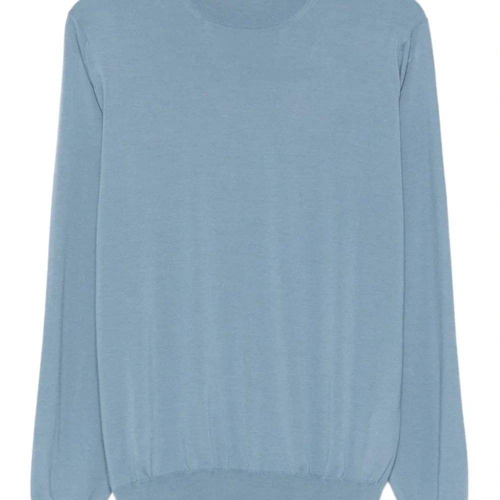 Шерстяной свитер с высоким воротником