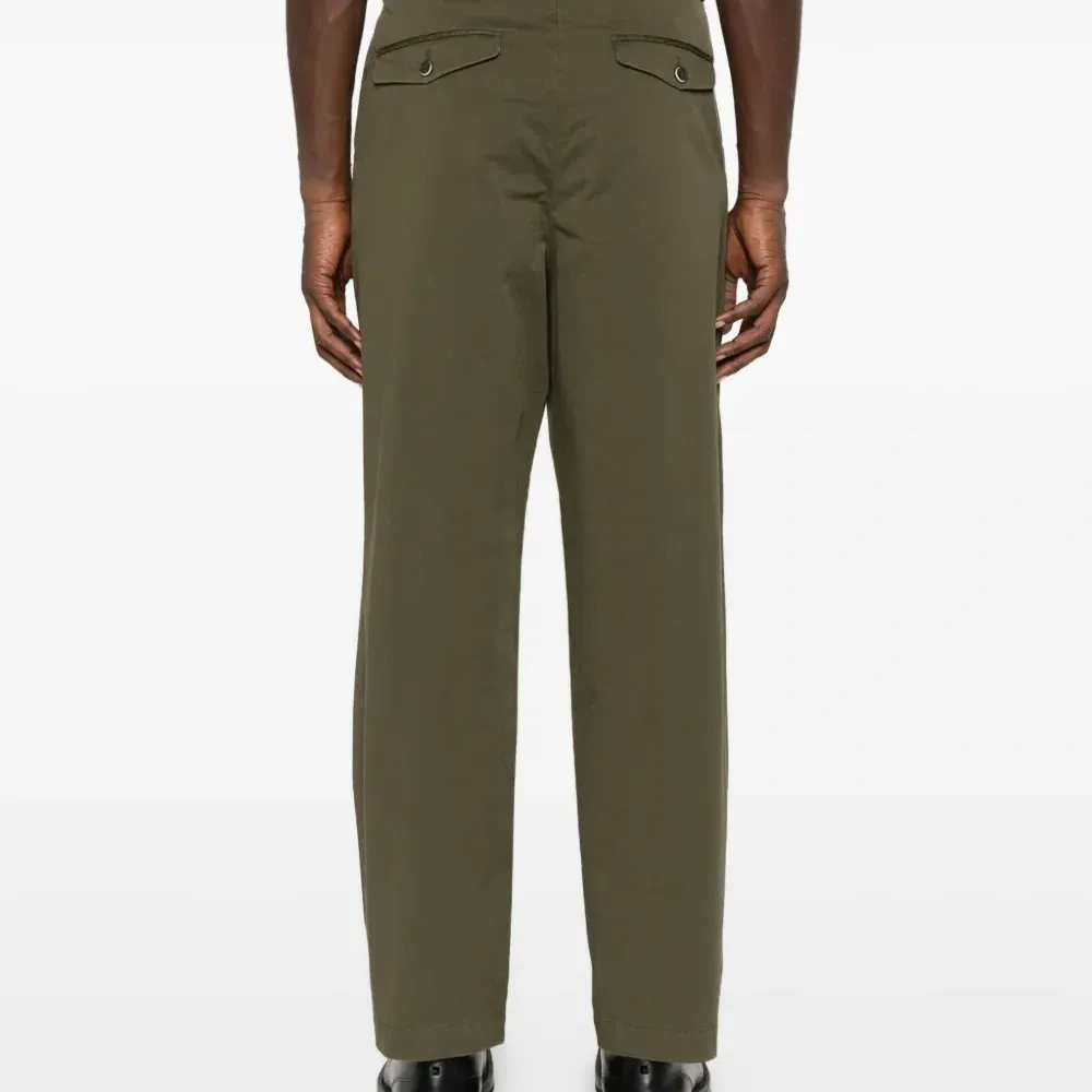 Брюки с высокой талией