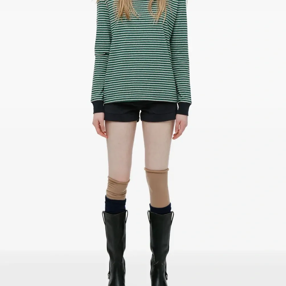 Полосатый топ с длинными рукавами