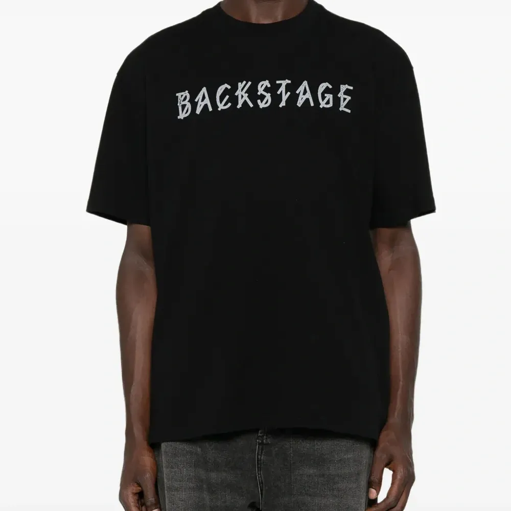 Футболка с графичным принтом