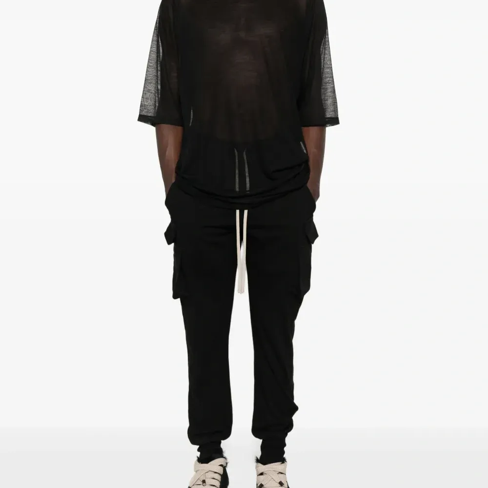 Прозрачная футболка из шерсти