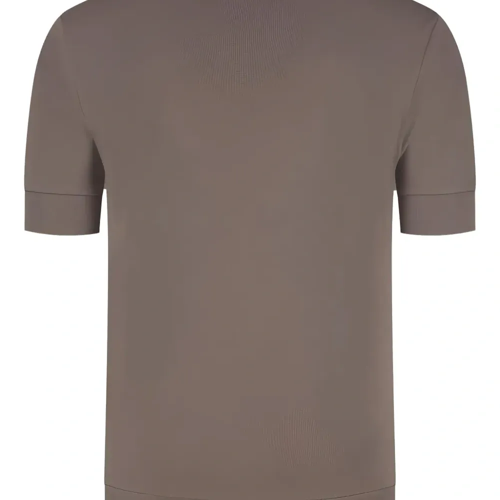 Футболка с круглым вырезом Футболка с круглым вырезом