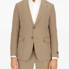 Пиджак на двух пуговицах