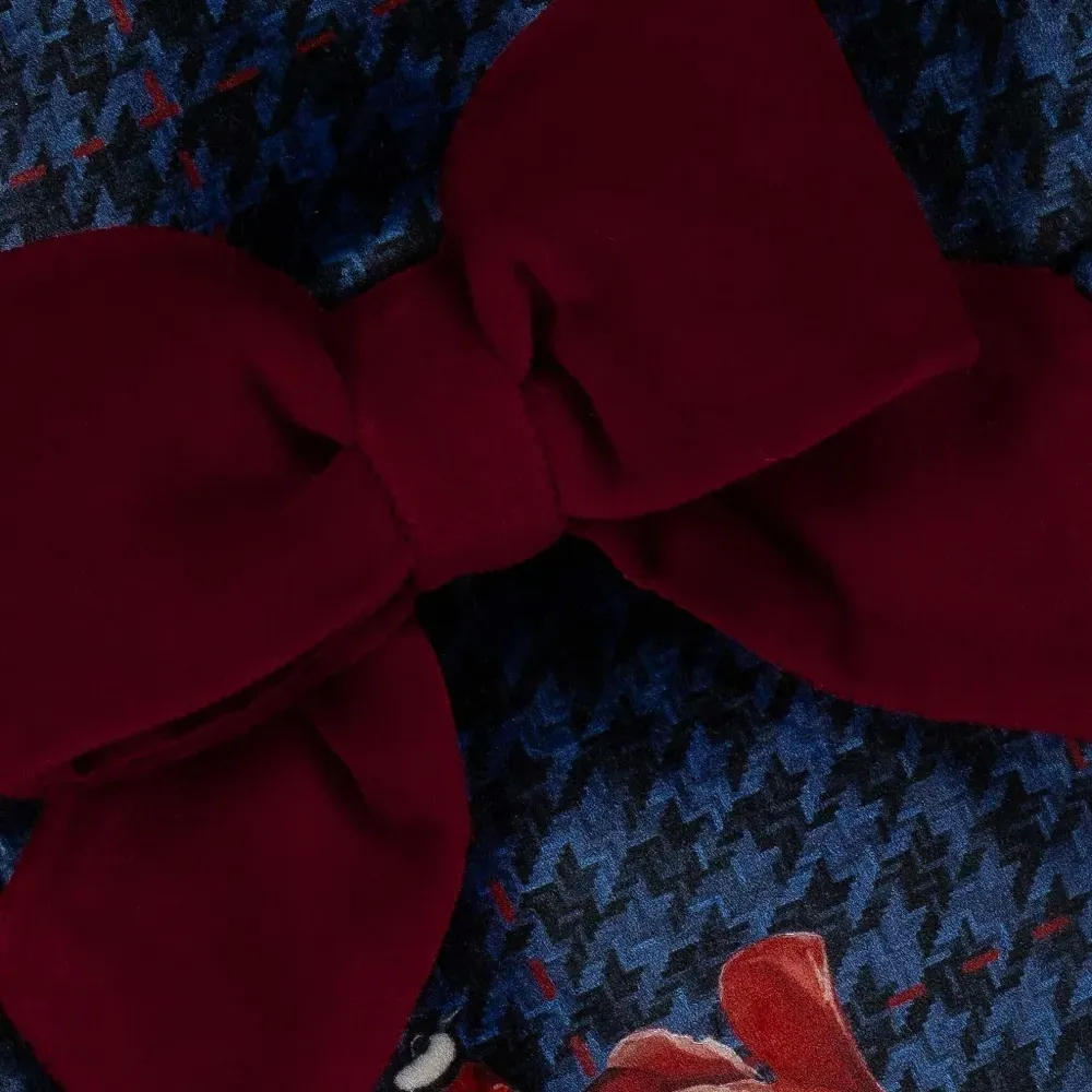 Платье в ломаную клетку с бантом