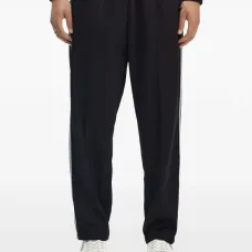 Спортивные брюки с лампасами