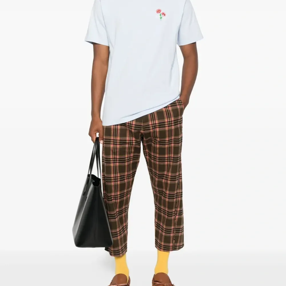 футболка с вышивкой