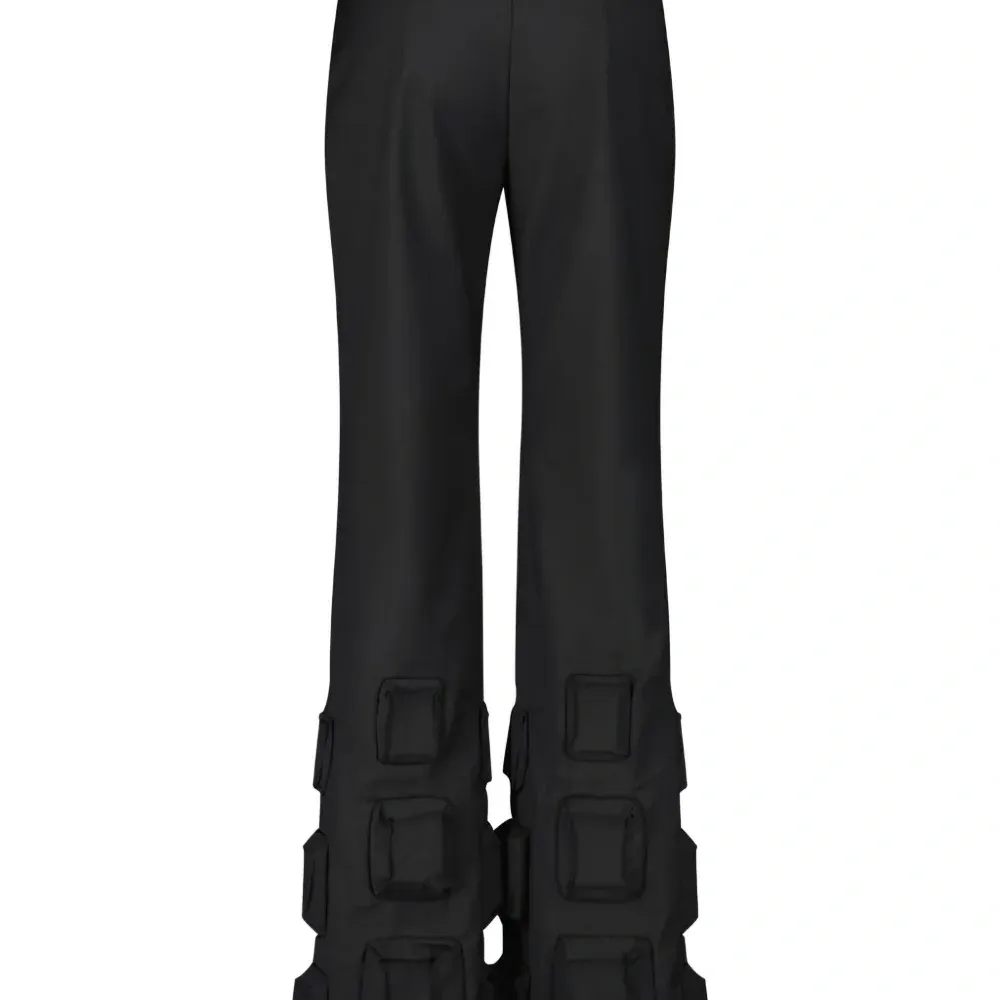 Расклешенные брюки с карманами