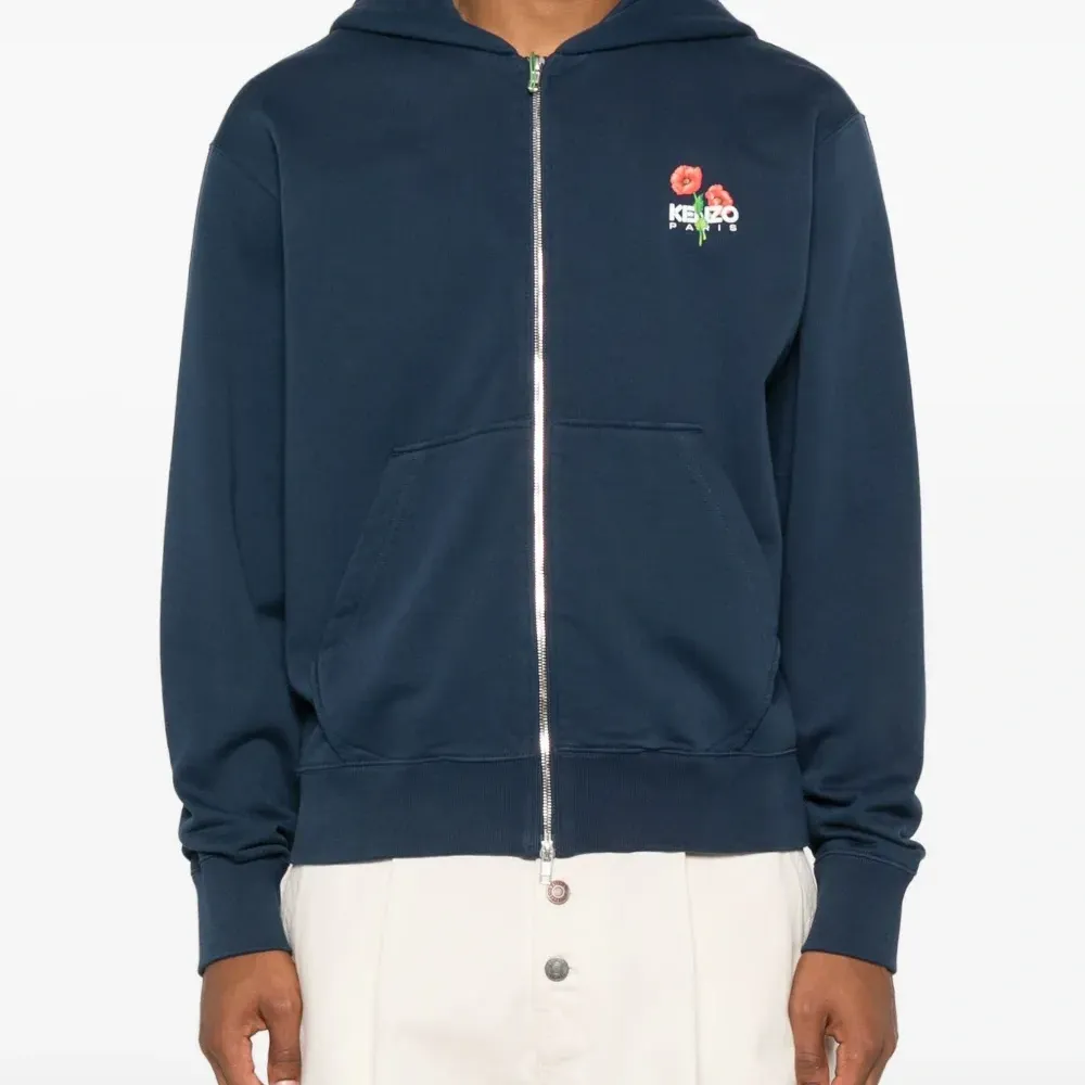 худи на молнии с цветочной вышивкой