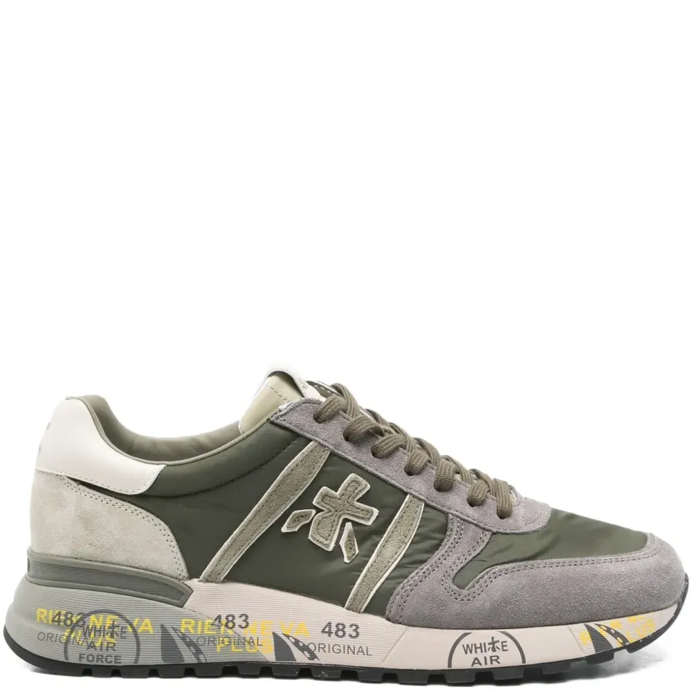 Кеды с нашивкой-логотипом