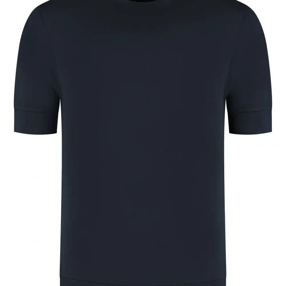 футболка с круглым вырезом