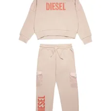 Спортивный костюм с логотипом