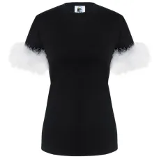 футболка с перьями