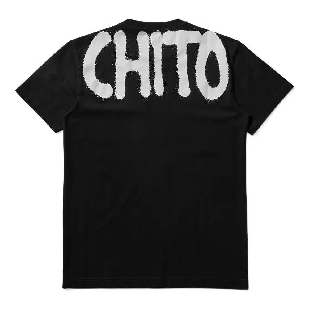 футболка с вышитым логотипом