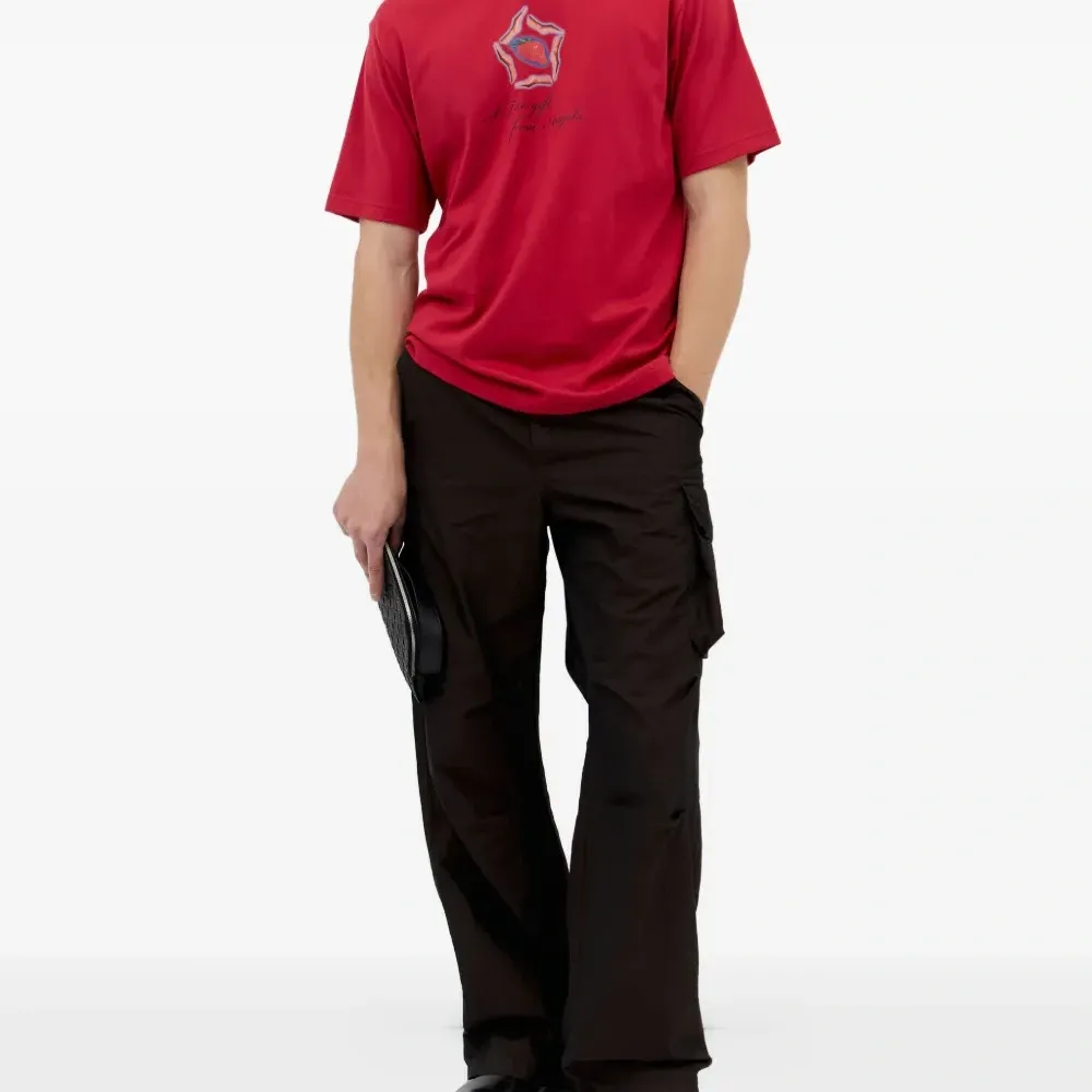 футболка с графичным принтом футболка с графичным принтом