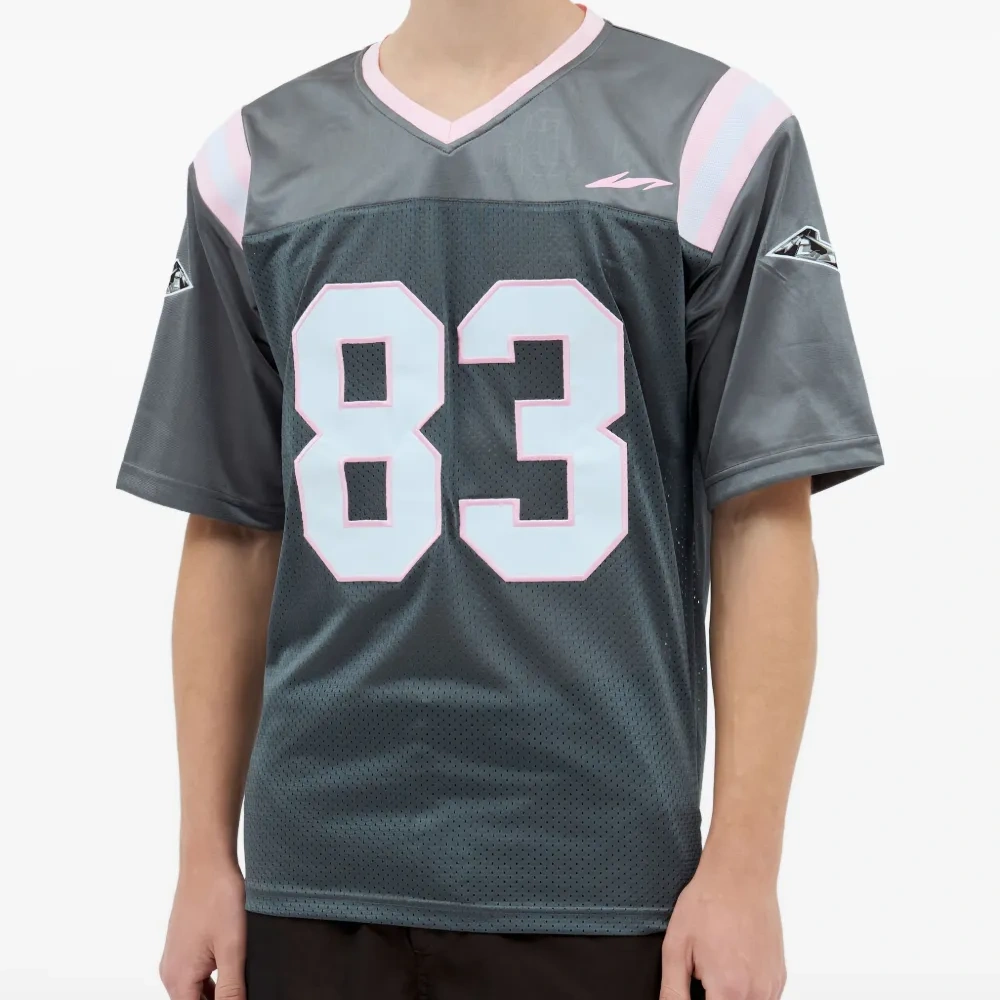 футболка с перфорацией