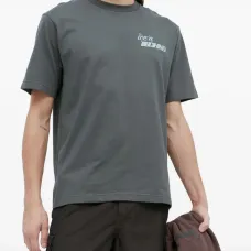 футболка с логотипом