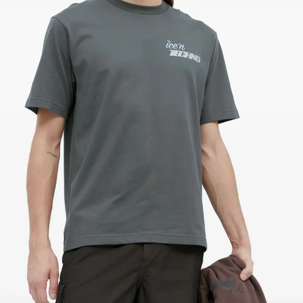 футболка с логотипом футболка с логотипом