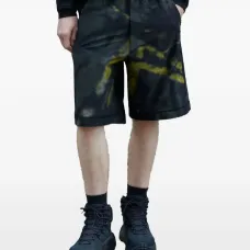 шорты с эластичным поясом и камуфляжным принтом